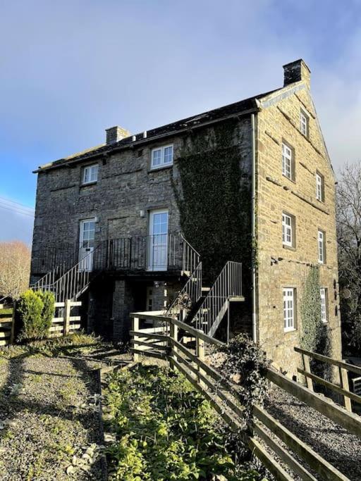 The Granary, Old Corn Mill, Yorkshire Dales Apartment West Burton Exterior photo